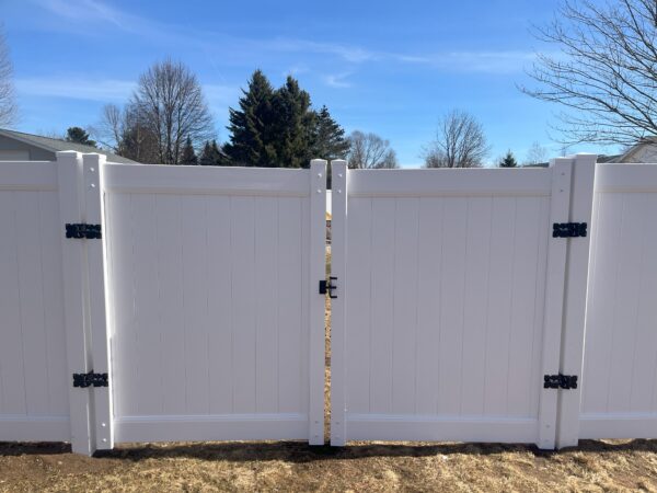 Chesapeake Bay Gate Vinyl privacy fence gate